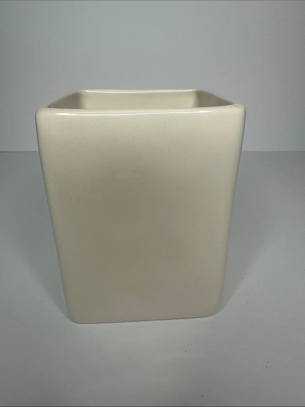 Rae Dunn ceramic rae